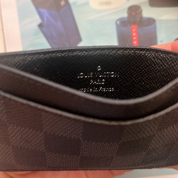 Authentic Louis Vuitton Neo Card holder - Picture 5 of 6